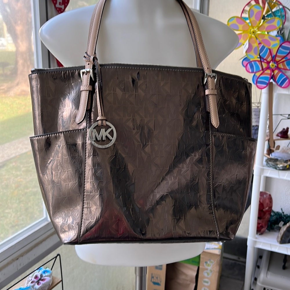Michael Kors extra large metallic bag.. NEW